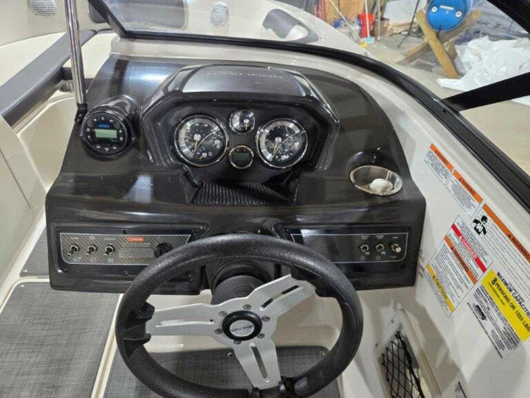 2020 Bayliner VR5 US-BLBX2215J920 [photo 3]